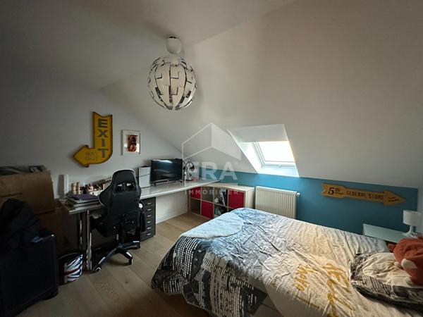 DEOLS - Au coeur du centre ville - Maison 150 m² h - 3 chambres, cour - cave.