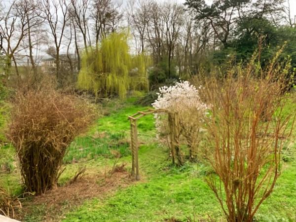 Maison de quartier entre ville et campagne