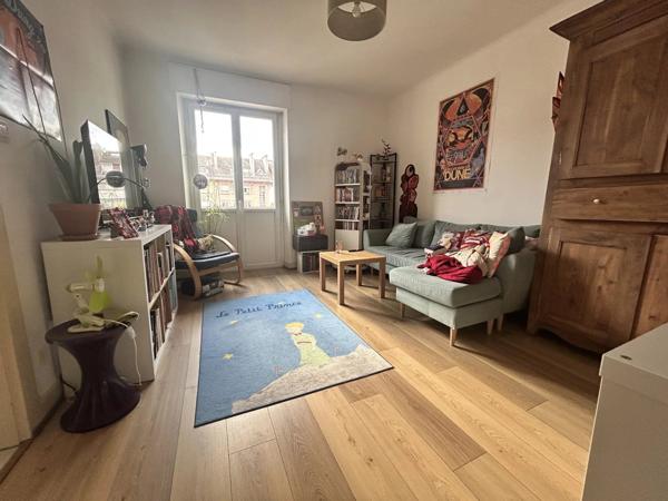 Location                                                      Appartement
                        
                     2 pièces                      53 m2                     à Saint-Dié-des-Vosges