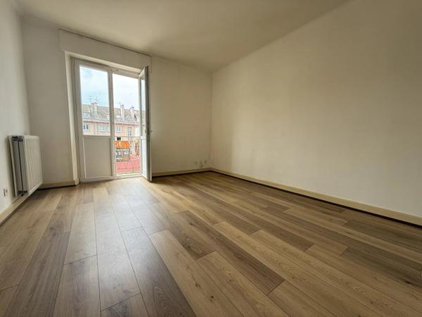 Location                                                      Appartement
                        
                     2 pièces                      53 m2                     à Saint-Dié-des-Vosges