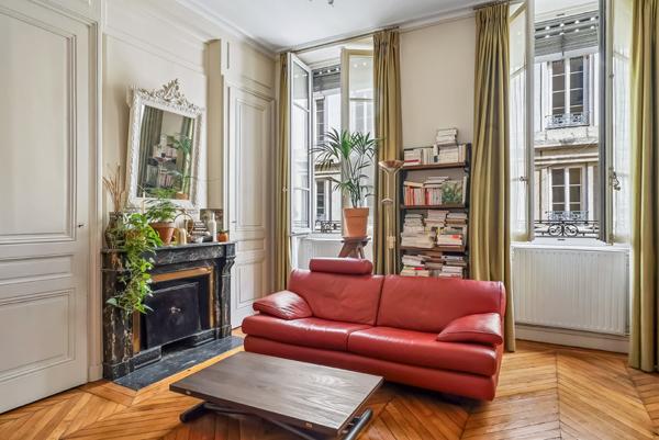Lyon 2 – Quartier d'Ainay | Appartement 3 pièces de 58 m² au charme préservé
