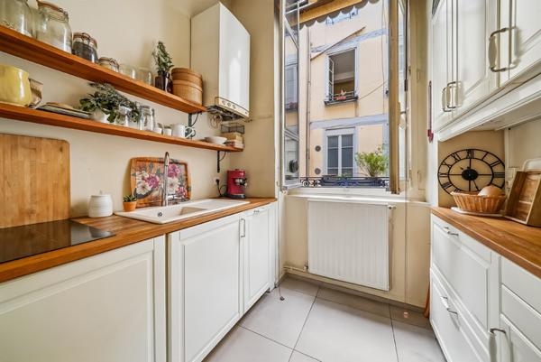 Lyon 2 – Quartier d'Ainay | Appartement 3 pièces de 58 m² au charme préservé