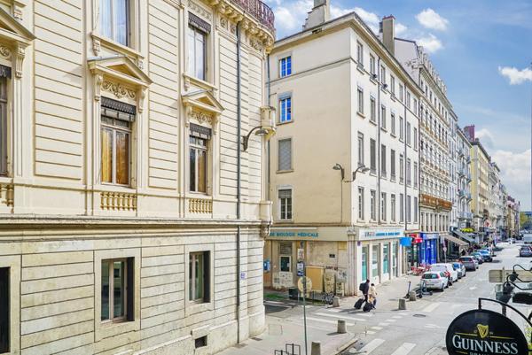 Lyon 2 – Quartier d'Ainay | Appartement 3 pièces de 58 m² au charme préservé