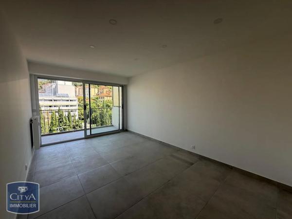 Appartement à louer 1 pièce 33.22m² Nice (06300)