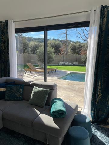 Rochegude (26790) Exclusivité Juristimmo: Magnifique Villa Contemporaine (2019) à Rochegude (Drôme), aux Portes du Vaucluse