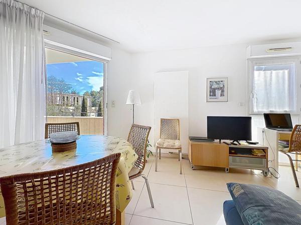 Port Marianne – La Lironde : T2 lumineux de 42 m² avec loggia et parking en sous-sol