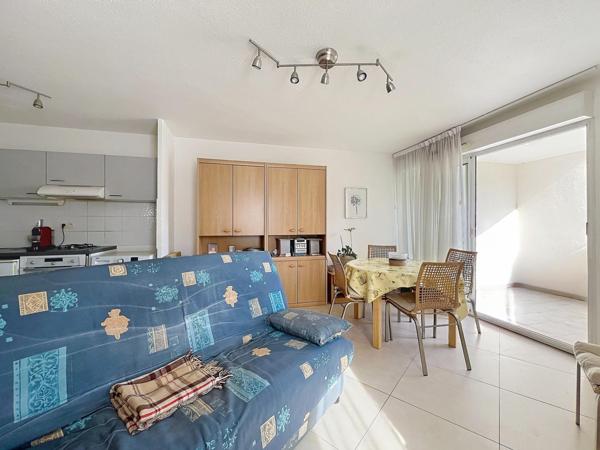 Port Marianne – La Lironde : T2 lumineux de 42 m² avec loggia et parking en sous-sol