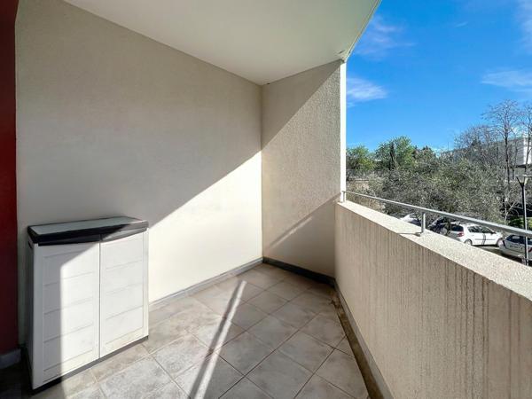 Port Marianne – La Lironde : T2 lumineux de 42 m² avec loggia et parking en sous-sol