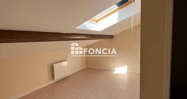 Location Appartement 3 pièces 65.58 m² - Charlieu 42190