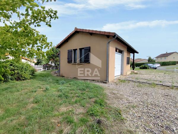 Maison plain pied au calme proche bourg