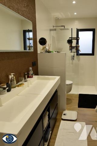 10 mn Gare LGV Pavillon contemporain avec garage, terrasse et terrain