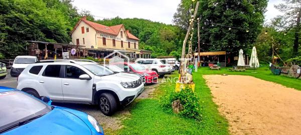 Idéal chambre d'hôtes, affaire exceptionnelle, restaurant typique en bord de Sioule