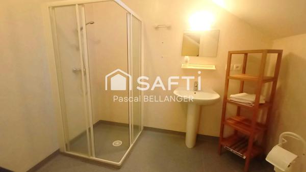 Idéal chambre d'hôtes, affaire exceptionnelle, restaurant typique en bord de Sioule