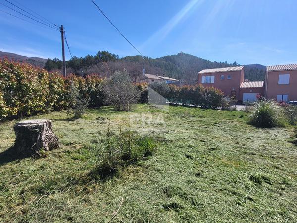 Terrain de 388m2 à bâtir sur l' Escale 04160 , hors lotissement.