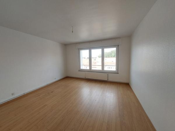 Location appartement près de ST AVOLD - 5 pièce(s) - 110 m² - 680 €/mois