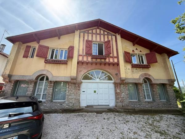 Belle maison de ville avec jardin privé