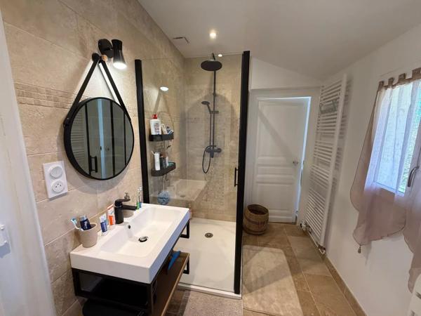 Belle maison de ville avec jardin privé