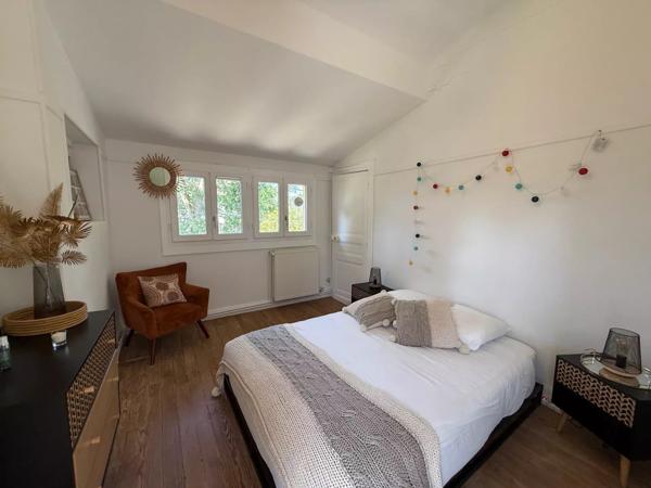 Belle maison de ville avec jardin privé