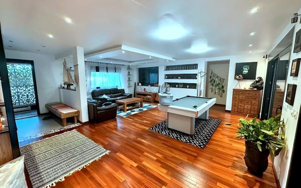 Maison à vendre    12 pièces •  Saint-François