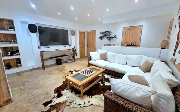 Maison à vendre    12 pièces •  Saint-François