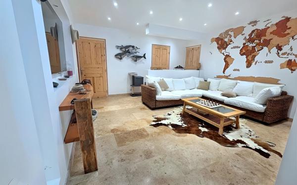 Maison à vendre    12 pièces •  Saint-François