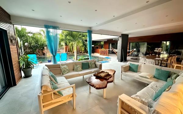 Maison à vendre    12 pièces •  Saint-François