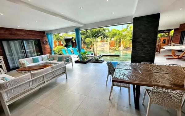 Maison à vendre    12 pièces •  Saint-François