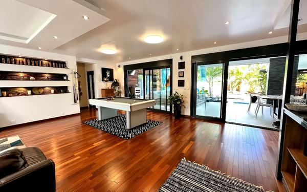 Maison à vendre    12 pièces •  Saint-François