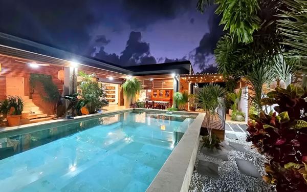 Maison à vendre    12 pièces •  Saint-François