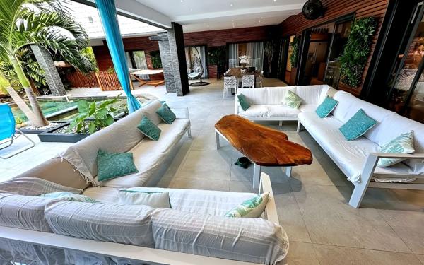 Maison à vendre    12 pièces •  Saint-François