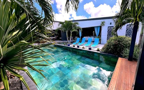 Maison à vendre    12 pièces •  Saint-François