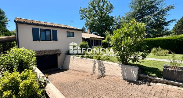 À vendre Maison 5 pièces 98.62 m² - Saintes 17100