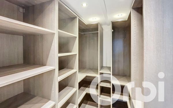 Appartement à vendre    3 pièces • 72 m2 Clamart