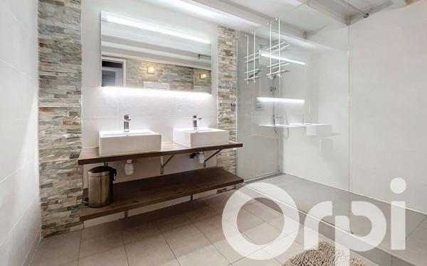 Appartement à vendre    3 pièces • 72 m2 Clamart