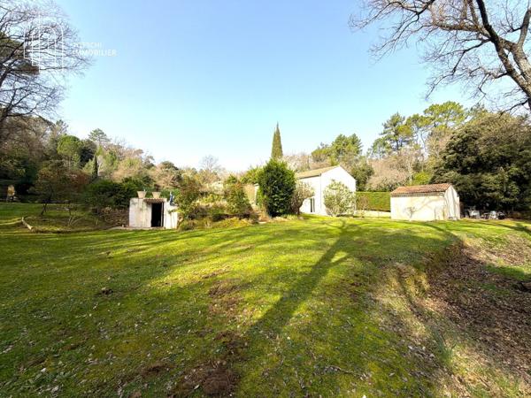 Maison 170 m² avec appartement indépendant, piscine chauffée