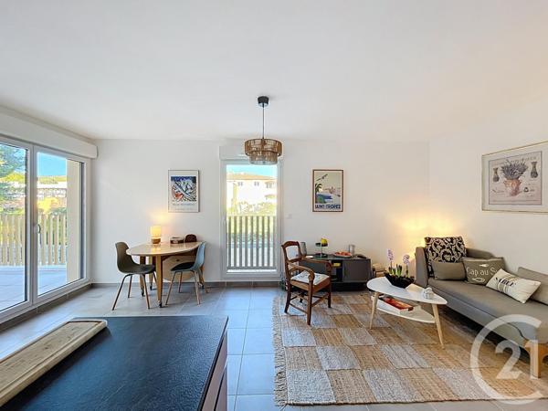 Appartement T3 à vendre  3 pièces - 65 m2 CAVALAIRE SUR MER - 83