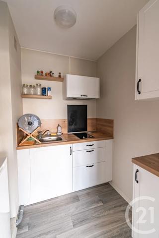 Appartement T1 à vendre  1 pièce - 30,75 m 2   LAVAL  - 53