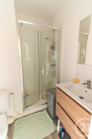 Appartement T1 à vendre  1 pièce - 30,75 m 2   LAVAL  - 53