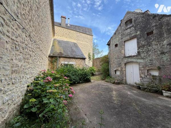 Charmant Hôtel Particulier du 18ème au Cœur de Valognes