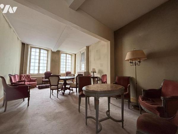 Charmant Hôtel Particulier du 18ème au Cœur de Valognes