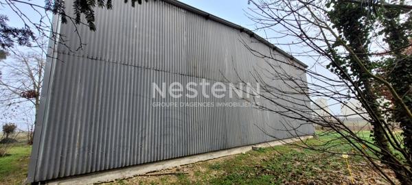 Hangar de stockage, 120 m²
