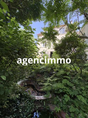 À vendre - Maison individuelle, 8 pièces située à Bagneux (92220)
