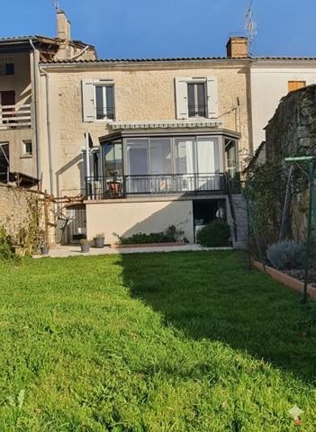 Maison à vendre |  Montlieu-la-Garde |  9 pièces | 175 m²