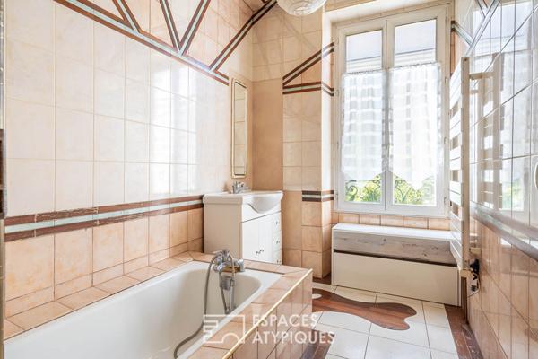 Maison avec atelier et jardin