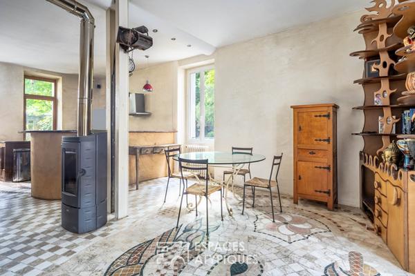 Maison avec atelier et jardin