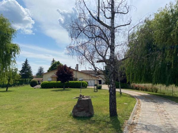 Maison 170m2  + dépendances + 2791m2 terrain