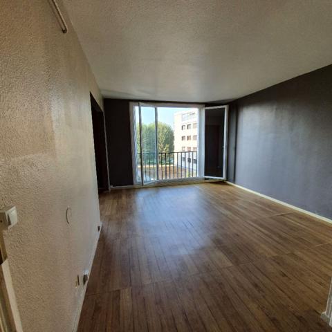 JOINVILLE-LE-PONT-A LOUER 3 PIECE(S) 65M²