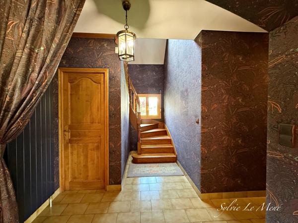 À vendre – Maison familiale lumineuse de 245 m² sur terrain clos de 1000 m², dans quartier résidentiel prisé de PONTIVY