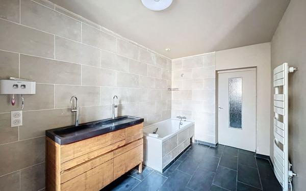 Maison à vendre    4 pièces •  Riom