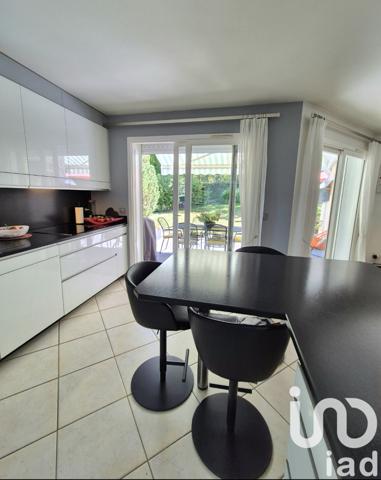 Maison à vendre 6 pièces 164 m² Archamps